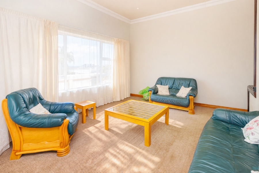 5 Bedroom Property for Sale in Caribbean Beach Club North West